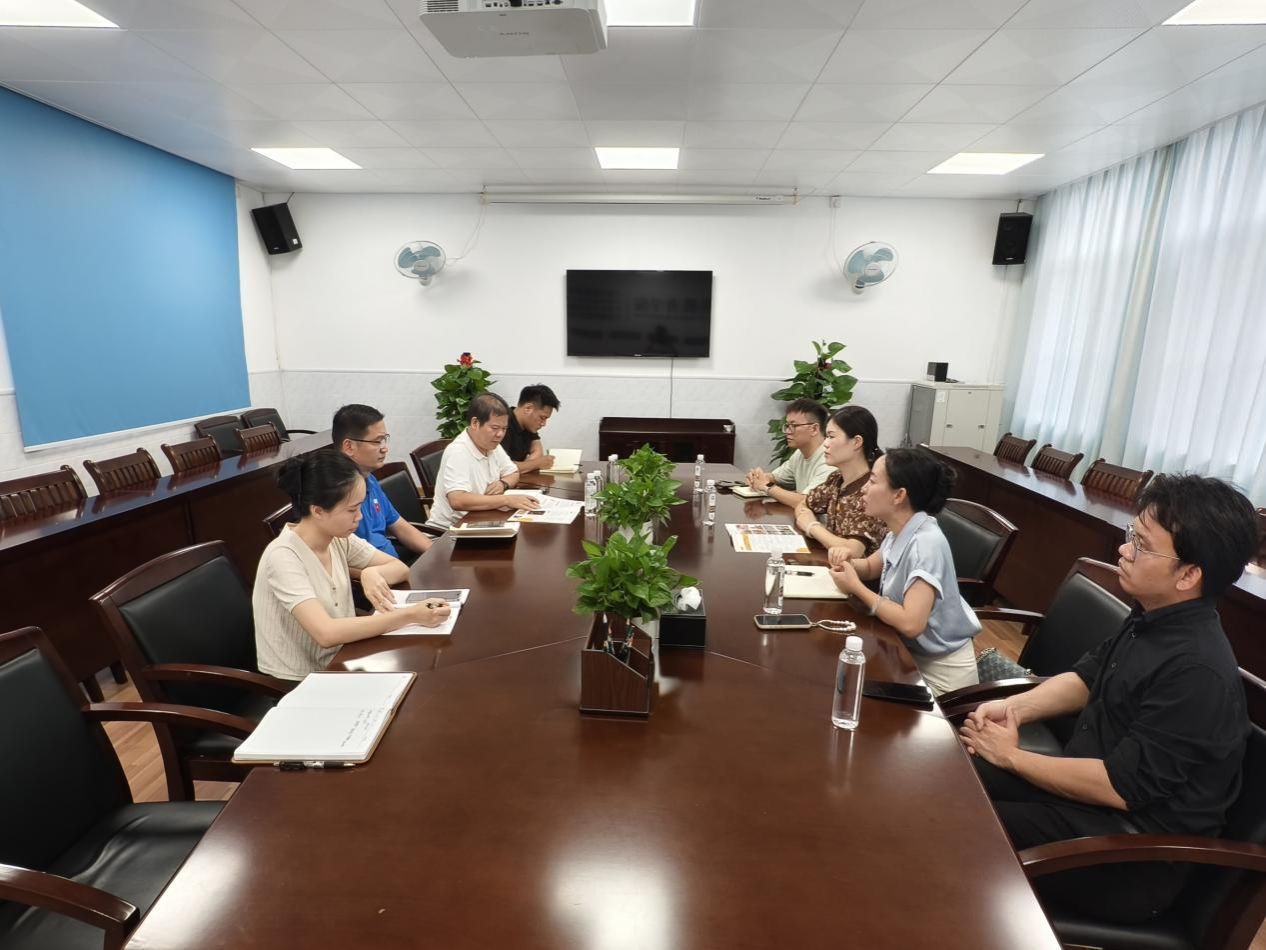 我院与两家教育企业洽谈研学合作